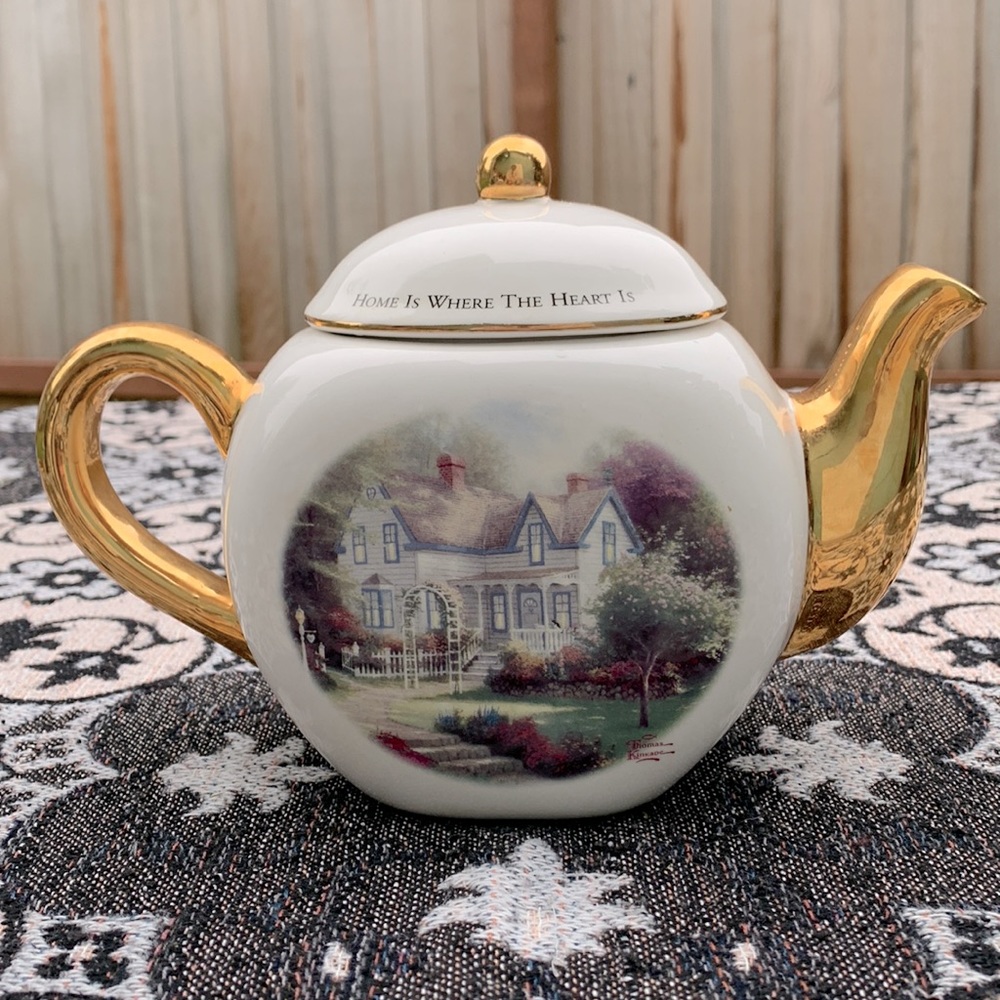 Thomas Kinkade tea pot
